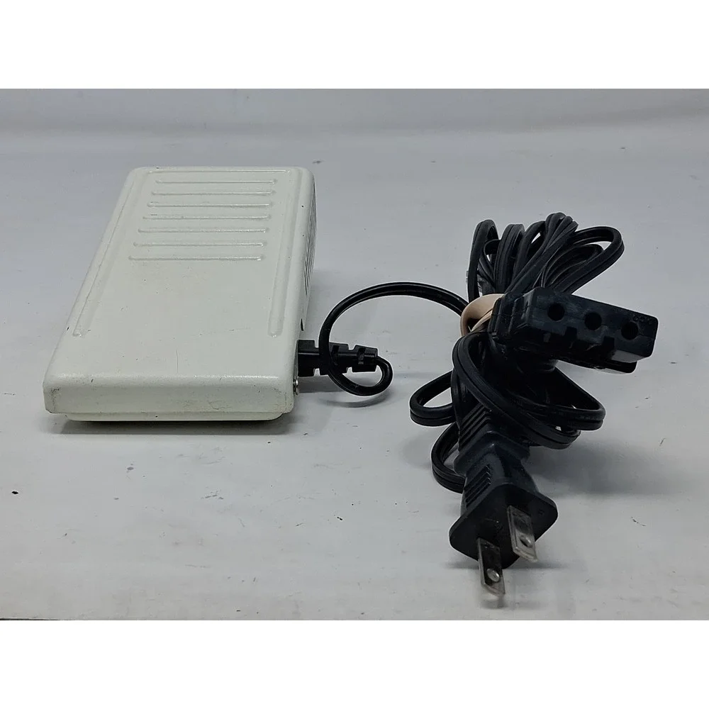 3 Prong Sewing Machine FOOT PEDAL SWITCH Model M 120V-1.0A No. 475005. D